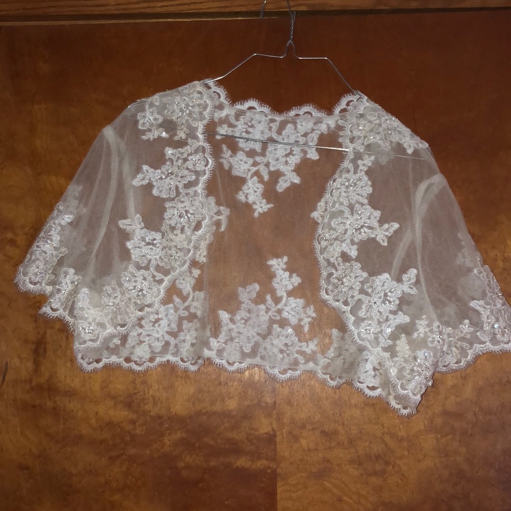 NWOT - Wedding Bolero Jacket. Never worn. Ivory
